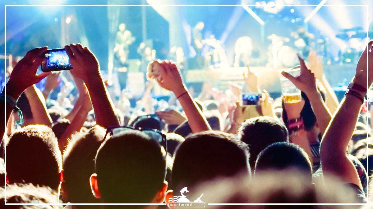 BrentwoodLivery's tweet photo. There are so many amazing #concerts this summer.. What a better way to turn them into an absolutely #UNFORGETTABLE experience then to pair it with chauffeured limousine service!  
https://t.co/svErG3bj97

#sarahMcLachan #michaelbuble #johnmayer #ovofest #summer https://t.co/TX5PxFN1Lx