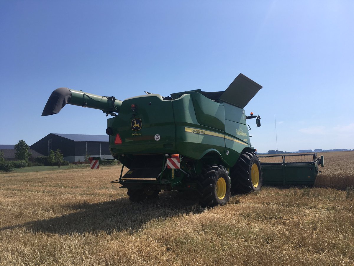 robinbosss's tweet photo. Kleine sfeer impressie van deze week☺️@GroeNoordAgTurf #Farmsight #Support #yieldmapping #guidance https://t.co/kPZKJ1QUMv
