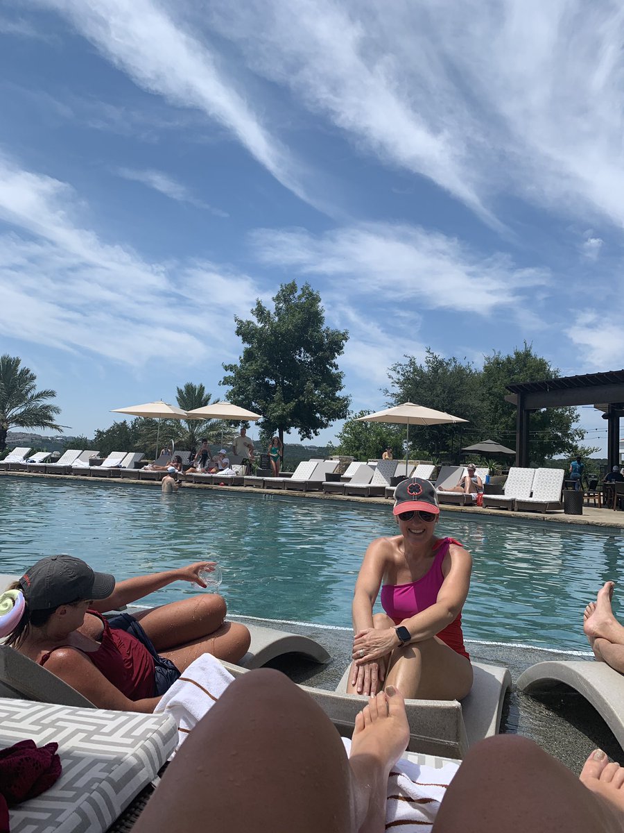 akjoness's tweet photo. @MikeJohnson1_ Stop by La Cantera resort the weather is nice today, not too hot!!! ❤️❤️❤️ https://t.co/hIwnr5WzRJ