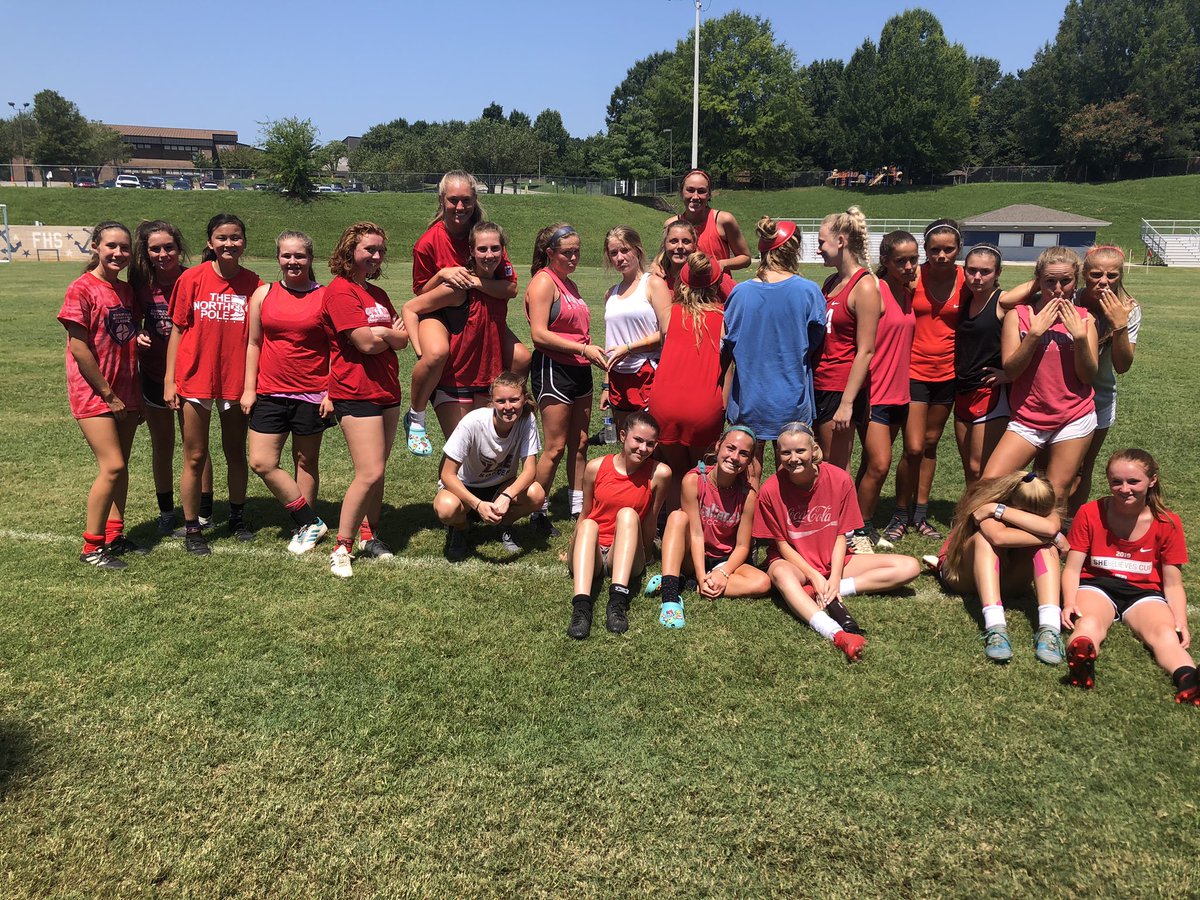 we’re REDy for the weekend ! ❤️❤️