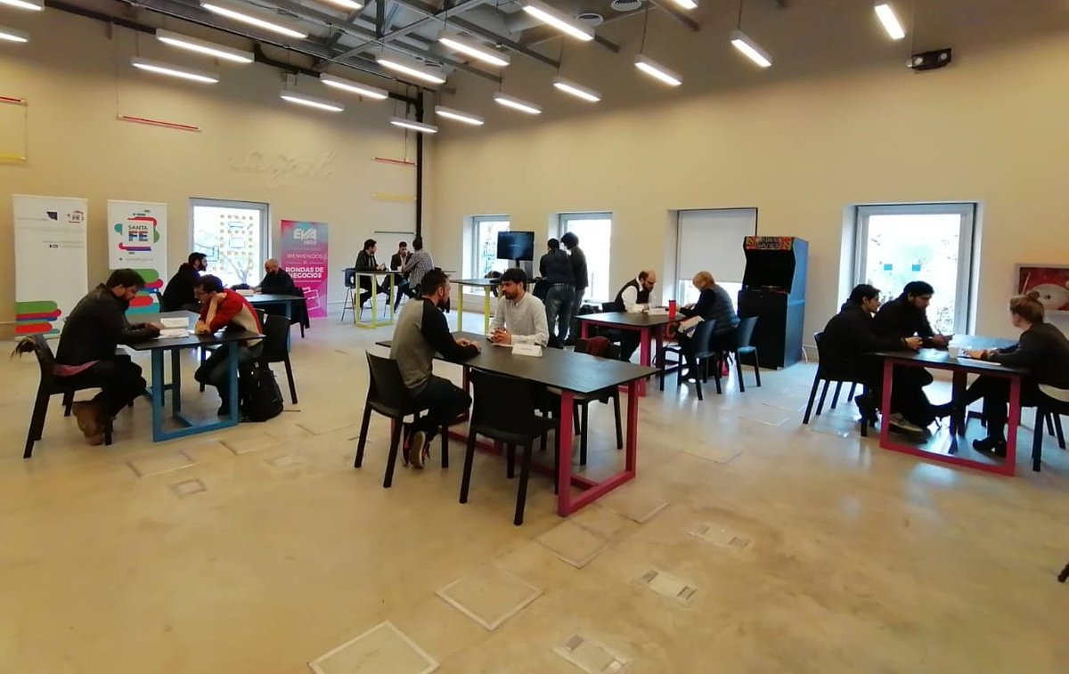 SantaFeGlobal's tweet photo. 📍Rondas de negocios #EVASantaFe! 🎮
6 empresas y desarrolladores de videojuegos de la provincia se reunieron con publishers e inversores de la industria local e internacional!🕹 https://t.co/iWYNT1FweX