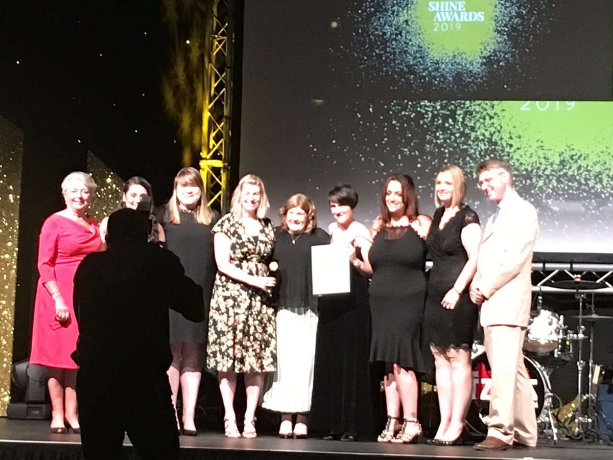 LeedsHospitals's tweet image. Well done to the Supersibs Volunteer Scheme, winners of the Innovation award! Supersibs offers short-term childcare through volunteer-led play support for older siblings so that families can visit premature babies on our neonatal units @leeds_childrens @patientexpLTHT #LTHTAwards
