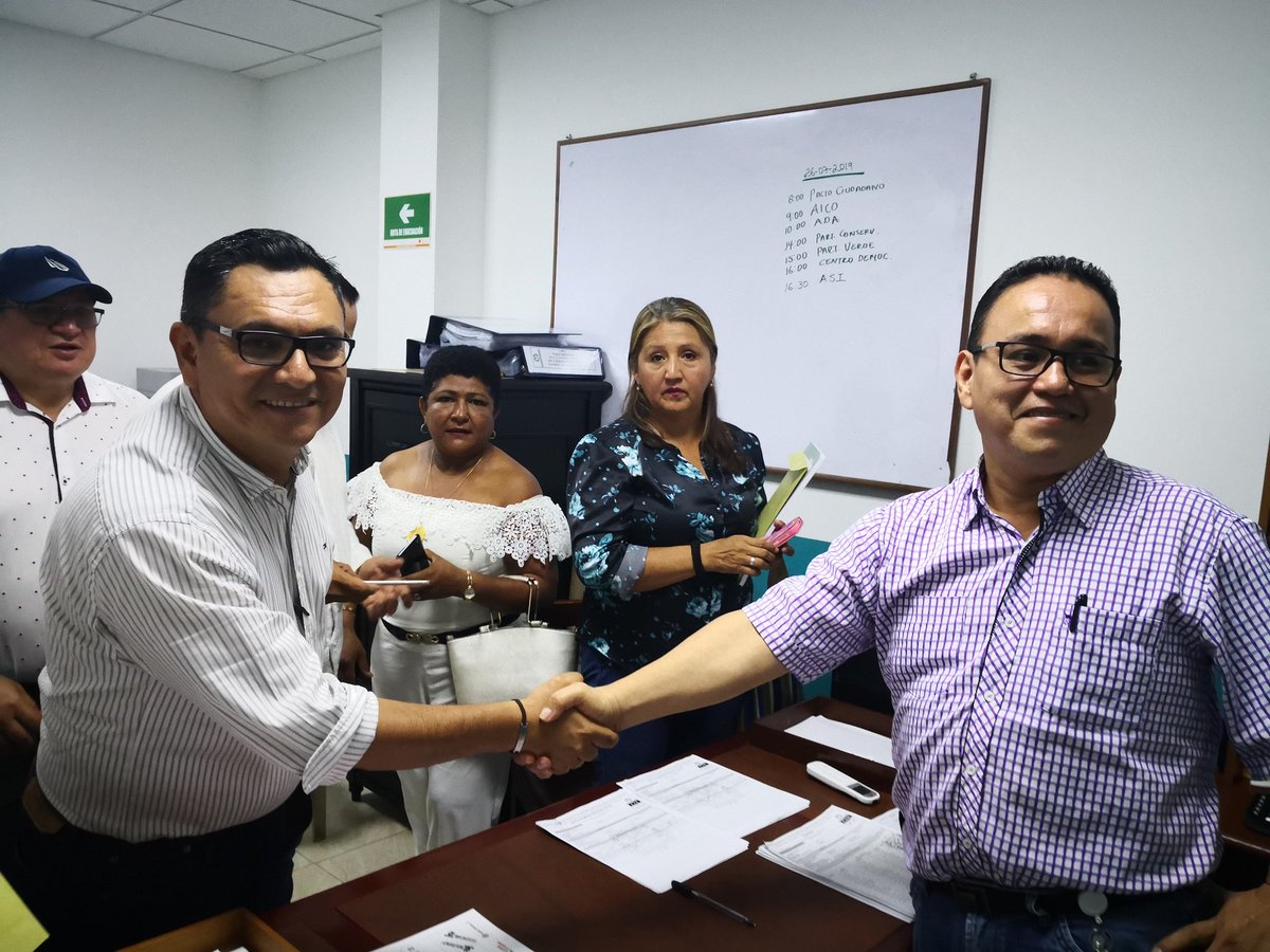 fabiosuarezcar1's tweet photo. #Oficialmenteinscrito
#AICO1
#PorElYopalQueQueremos
#ConcejodeYopal 2020 2023 @PartidoAICO https://t.co/Rka1jcpVbH