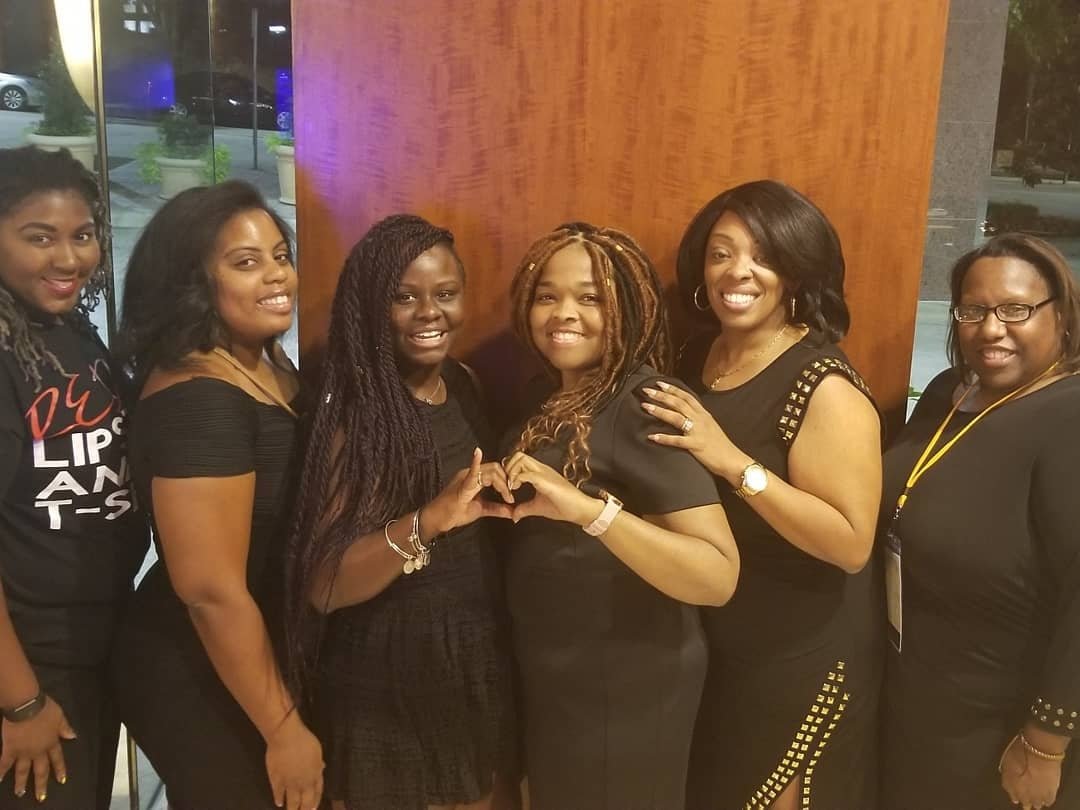 ISI_Southern's tweet photo. Southern Region in the Queen City!! #isiconclave2019 #ISI2014 #polishingourcrowns #isiqueencitytakeover #Queenexperience #professionalwomen https://t.co/8rl0TvFLi8