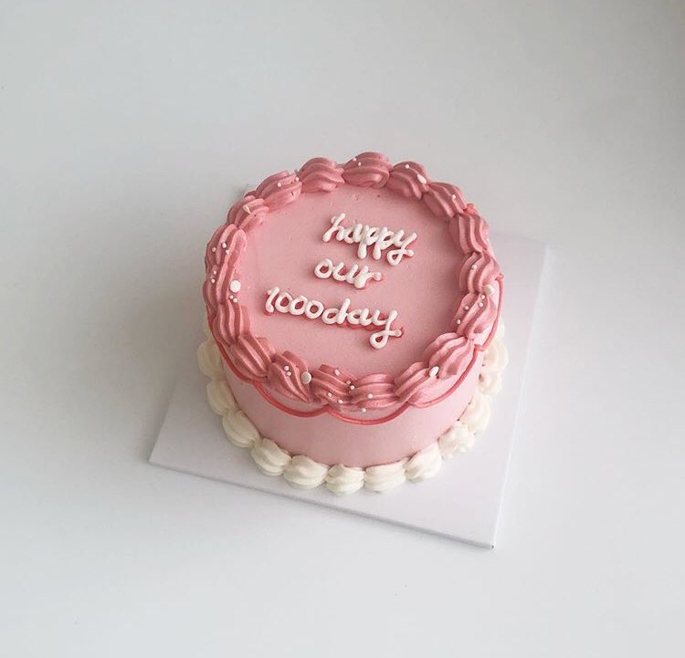 googleearthluvr's tweet photo. cakes by 0ur_hours on ig 💓 https://t.co/fNvL2AokfU