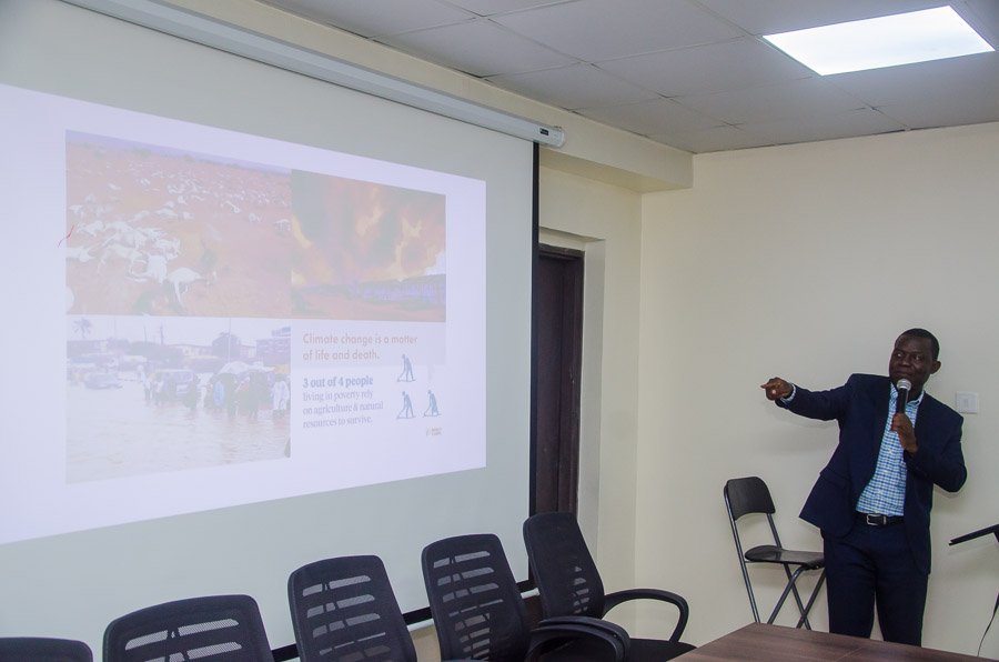 kunle_oludapo's tweet photo. Sustainability Summit 001 in pictures!
#HotCities #July3rd #Adaptation #ExtremeHeat #ClimateAction #SusutainableCities #SustainableDevelopment #ClimateChange #SDG11 #SDG13 #Lagos https://t.co/lGCvBxzy9s