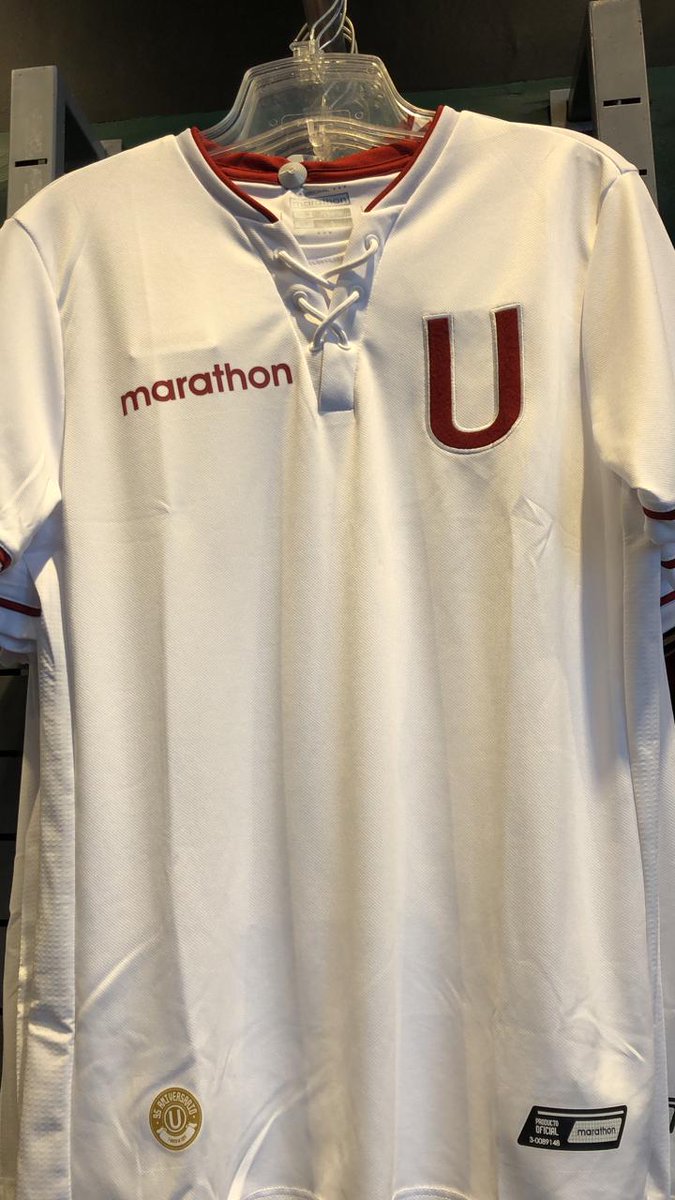 camiseta universitario 95 años