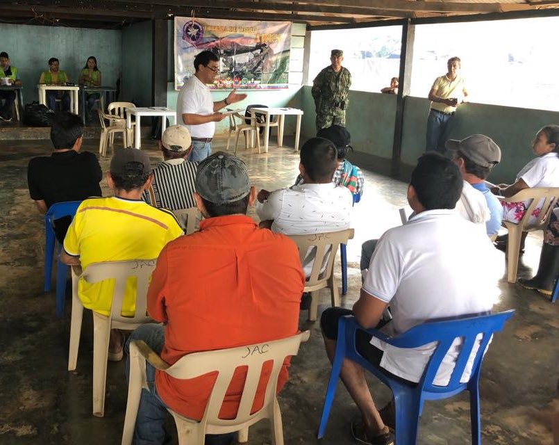 FuerzaAereaCol's tweet photo. Se completó la sexta jornada de pagos a campesinos del programa de sustitución de cultivos ilícitos en Vichada, labor apoyada por la @FuerzaAereaCol #FTCAres #GAORI ➡️ https://t.co/Gn6rWTZwWE https://t.co/tQcQWy9JOl