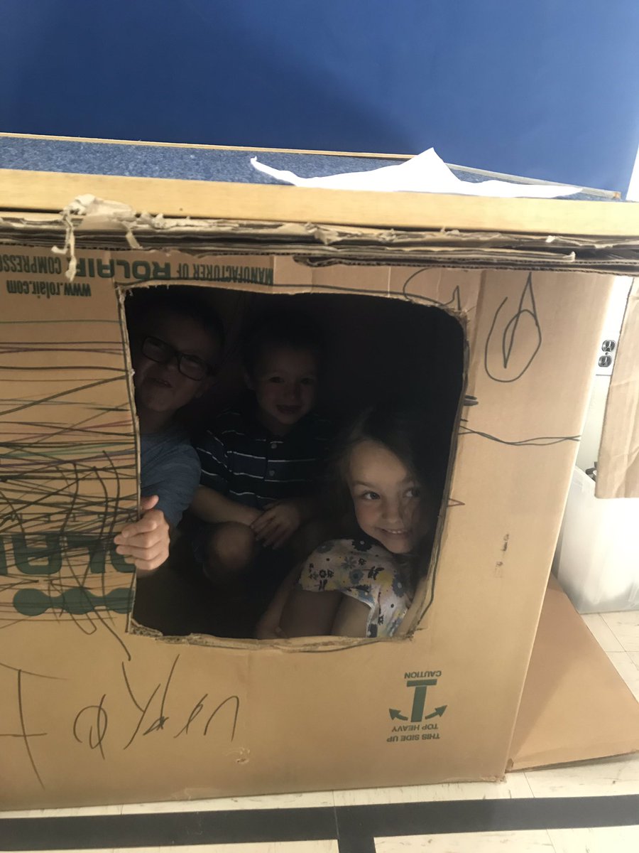 DCSummerHEAT's tweet photo. Our Number Ninjas present their STEAM creations to the Tallies and Ice Cream Cones to wrap up our journey @DCSummerHEAT @DSBNSummerHEAT #proud #greatwork #stem #steam #makerspace #creativity #presentations https://t.co/7hS83vmgjZ