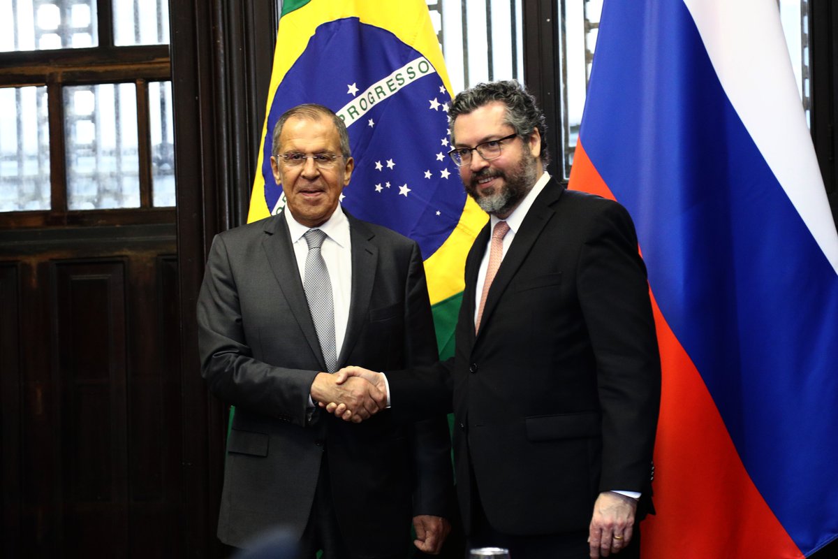 бразилия сотрудничество. брикс бразилия флаг. россия и бразилия дружба. флаг россии и бразилии. российско-бразильские отношения.