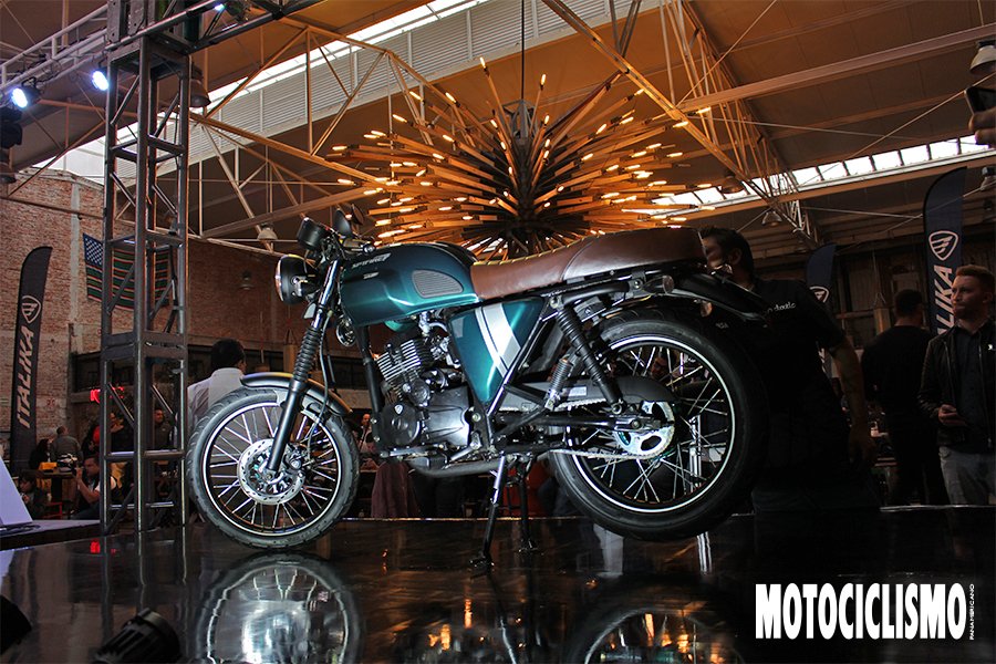 MotociclismoMex's tweet photo. El nuevo lanzamiento de #Italika lleva por nombre #Sptfire y está más que lista para rodar con suficiente estilo por las ciudades del país =>https://t.co/aktgKScDvt

#MotociMX #Presentación #ViernesdeImpacto https://t.co/Wqvgu6ZcQm