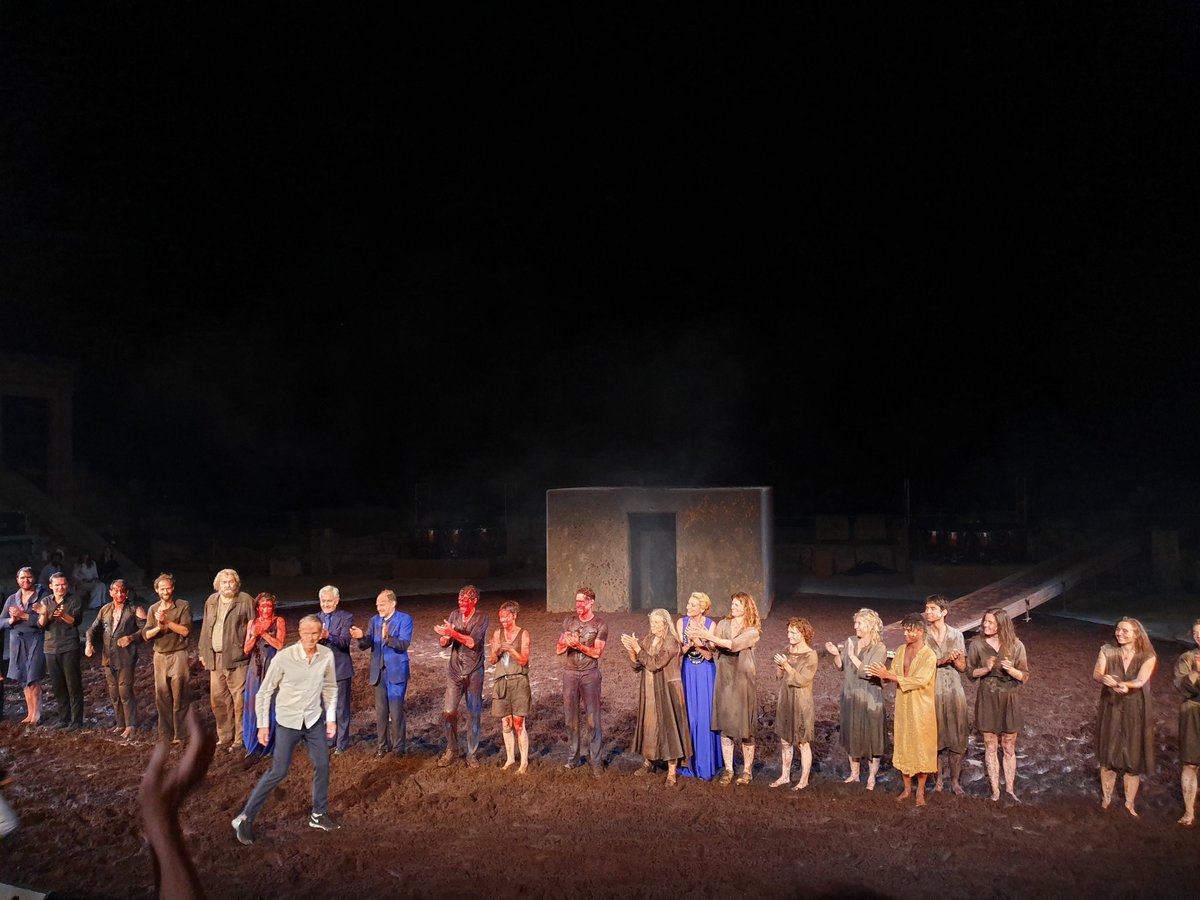 SAucoutus tweet media