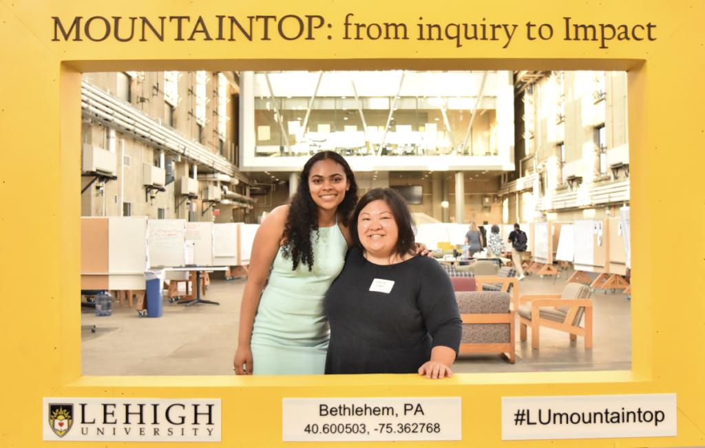 <a href="/thechowlab/">The Chow Lab</a> member and <a href="/lehighbioe/">Lehigh Bioengineering</a> undergrad <a href="/SareenaKarim/">Sareena</a> presented her summer research at Lehigh's Summer EXPO 2019! <a href="/LehighResearch/">Lehigh Research</a> <a href="/lehighengineers/">Lehigh Engineers</a> #biomaterials thechowlab.com/2019/07/26/sar…