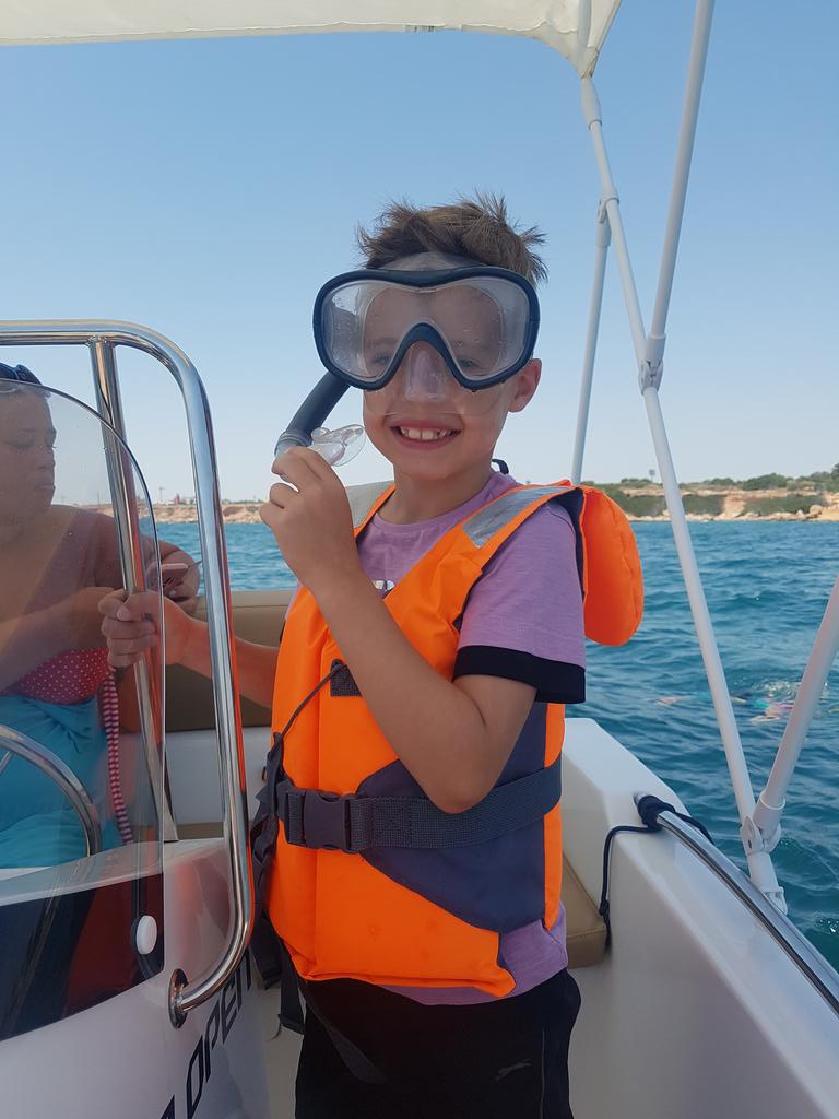 giles238's tweet photo. Captain lewis taking us out for a spin in our boat for the day x https://t.co/4GZQwHiPQG
