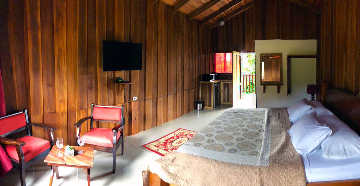 Cozy Cabin surrounded by tropical plants on the banks of the La Fortuna river, a Bird watchers paradise with views of the Arenal Volcano #costarica #vacationrental <a href="/airbnb/">Airbnb</a> airbnb.com/rooms/12705269…