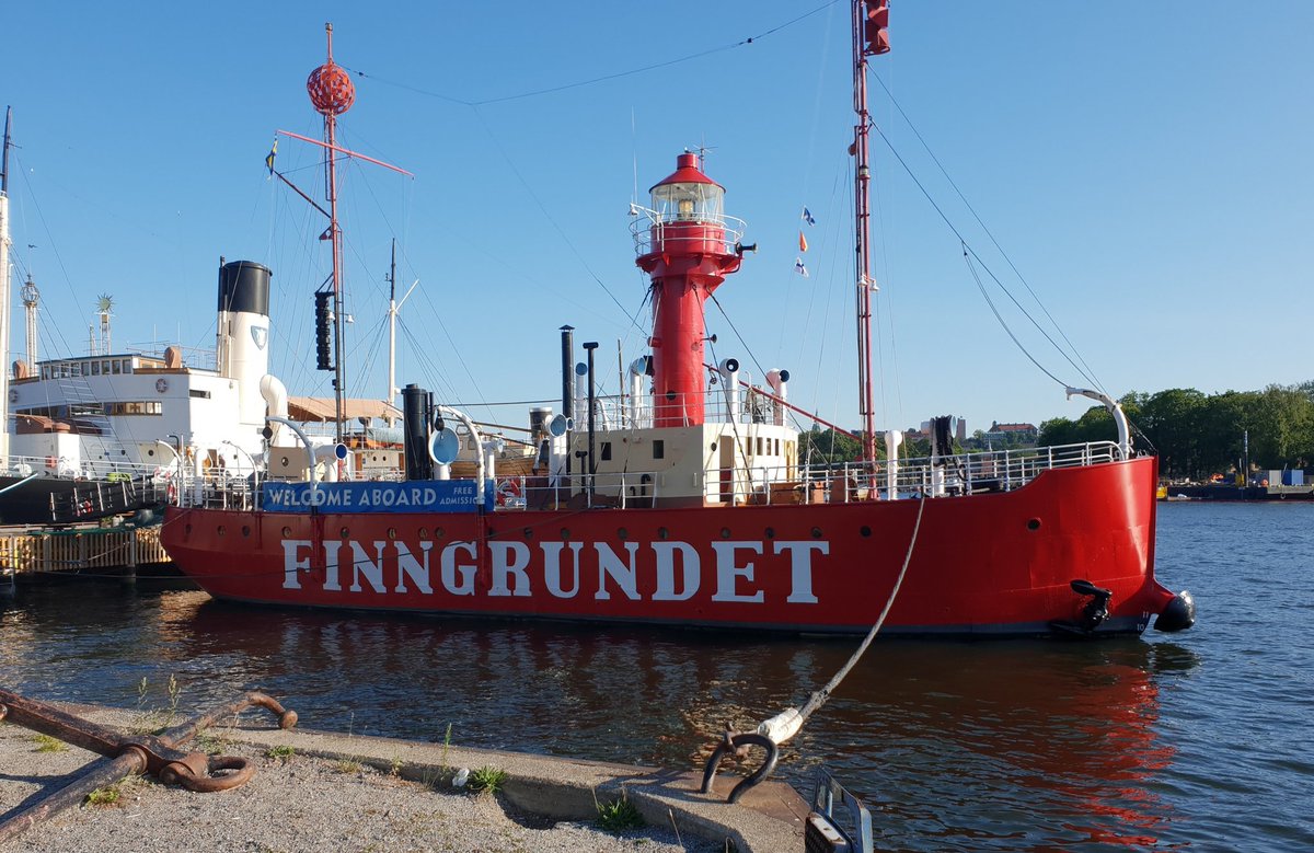 Yes, please visit me this summer! 
#WelcomeAboard 

#lightship #lightvessel #museumship #maritimehistory #maritimeheritage #visitstockholm