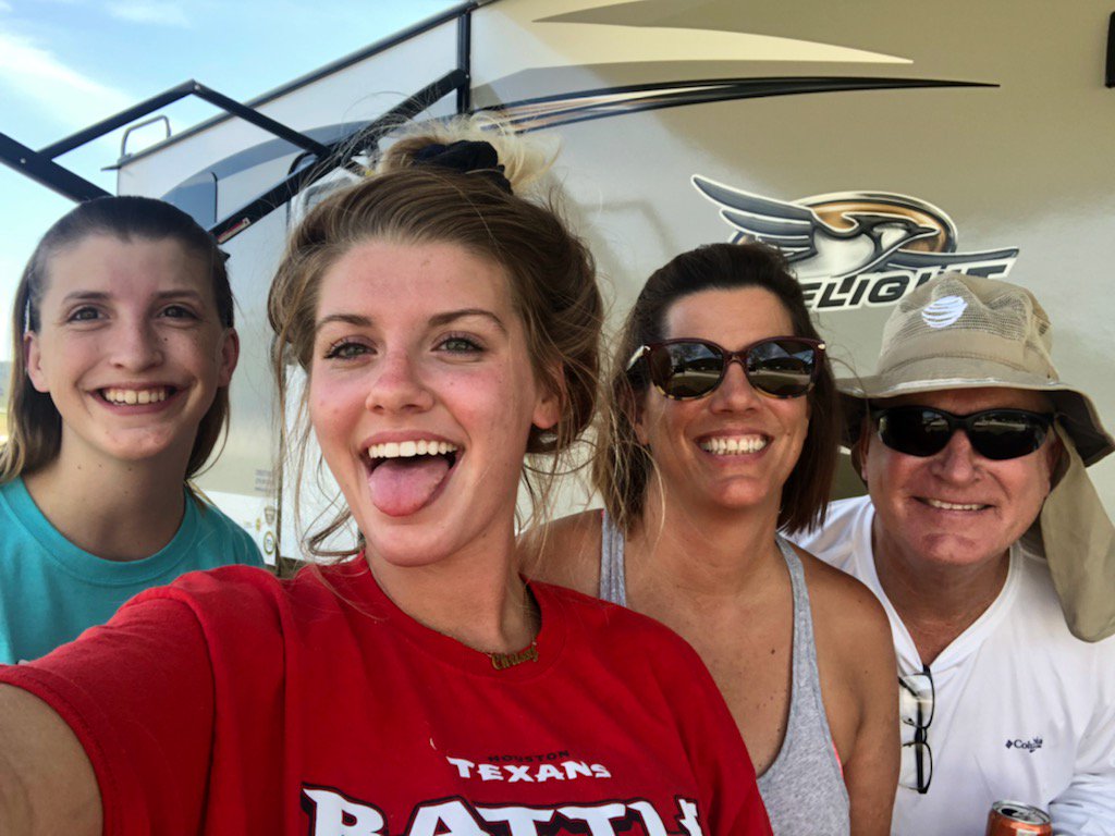 Camping along the Guadalupe with the family! #mjejags #Mjekinder #mjesummer