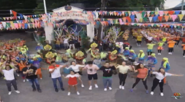 EatBulaga's tweet photo. Sino ang nakagka-GOOSEBUMPS sa napakasayang vibe sa Barangay? Kaway! Tweet lang ang inyong reaction! https://t.co/19grUN4hOw