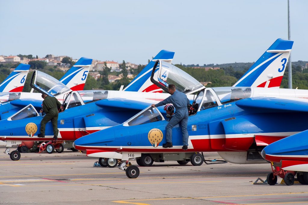 Leader Patrouille de France Armée de l’air tweet media