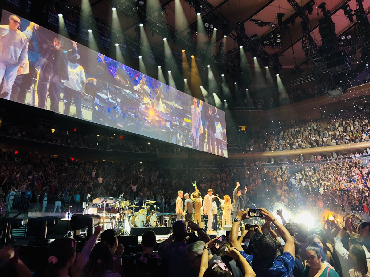 TheGarden's tweet photo. Twice as much is ALWAYS twice as good when @JohnMayerโs in town โจ Thank you for 2 memorable nights at The Garden! #JohnMayerMSG #SoldOut https://t.co/IEkdWA0ljm