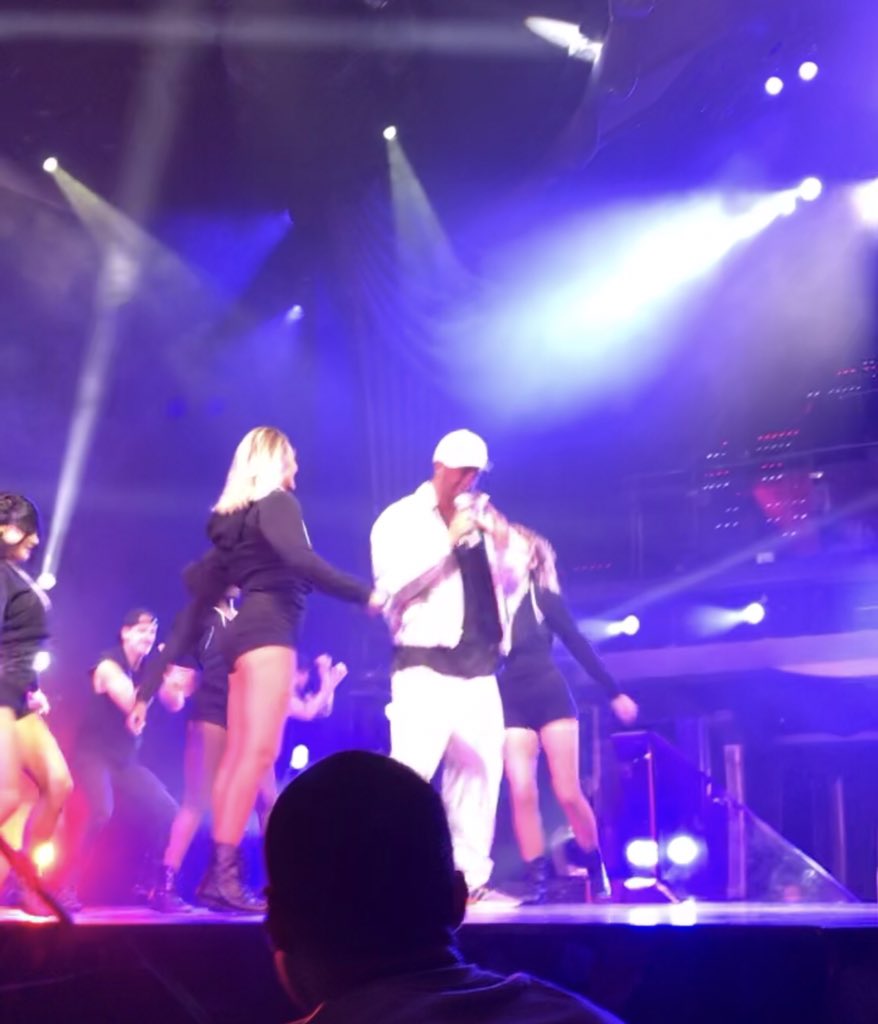 Elsa_Contreras4's tweet photo. #LSBCarnival Too much fun at the Lip Sync Battle tonight!! https://t.co/9yq12hG0ZA