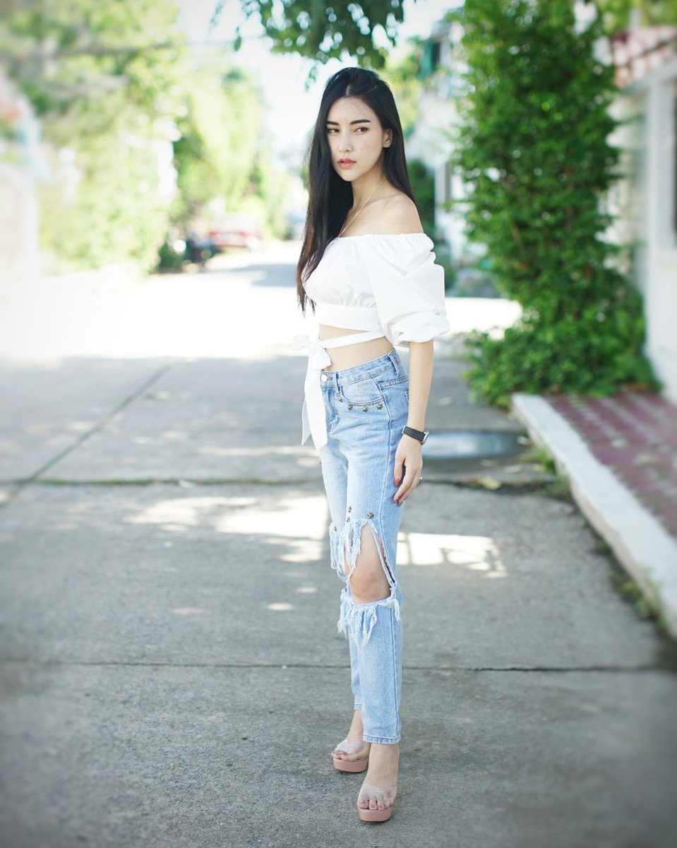 คนเรายิ่งมีอายุมากขึ้นเท่าไหร่ ยิ่งสวยขึ้นเท่านั้น😂😂
#35เรียกป้าได้ไง