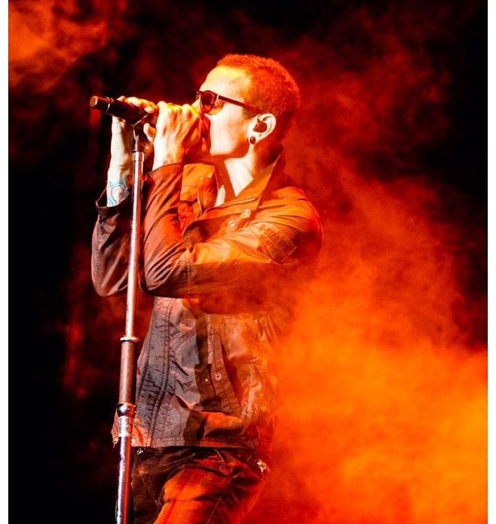 BayraWolf's tweet photo. I miss you so much..
#MissingChester https://t.co/loybSFykbH