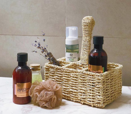 MamaBeFrugal's tweet image. Buy 2 Get 1 FREE at The Body Shop!

▶️ bit.ly/2K5AaI5

#HotDeals #savings  #getonefree #skincare #beauty #onlineshopping