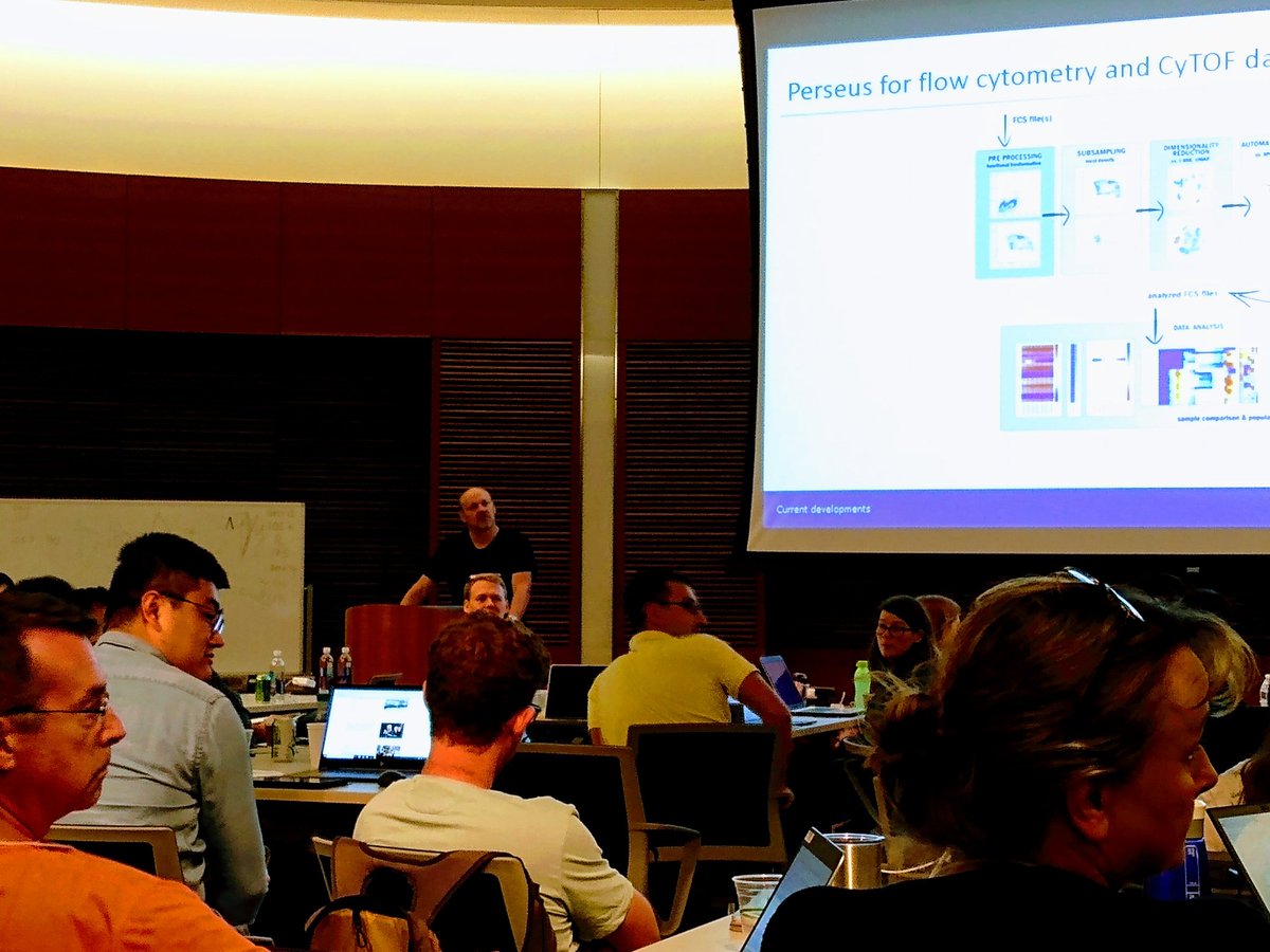 pratikomics's tweet photo. Juergen Cox wrapping up an excellent #MQSS2019. Coming soon: Maxquant-DIA, TMT improvements, Andromeda 2.0 and much much more. https://t.co/mUEzTbi14s