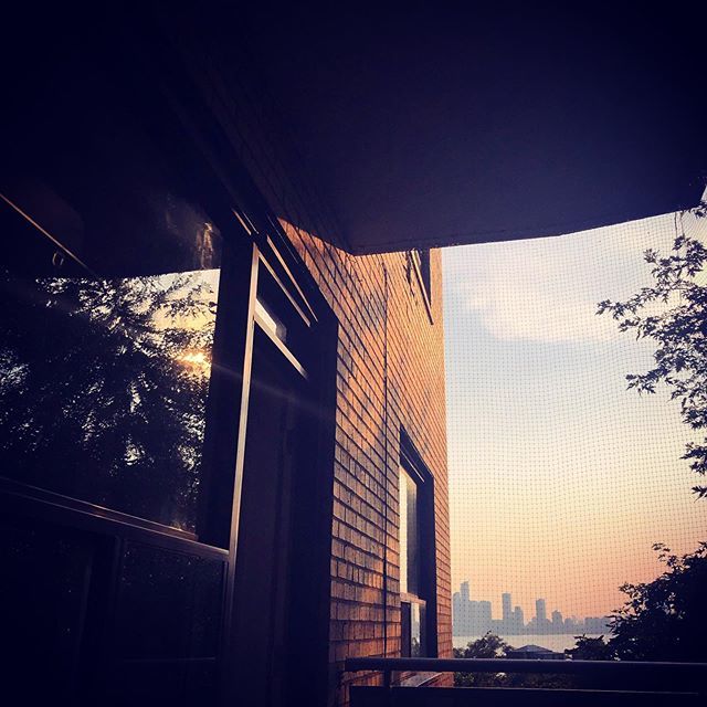 ablondebullitt's tweet image. Late afternoon sun wraps me in its arms #decklife #readingscripts #directorgirl #availablelight #dgctalent #widc #filmfatales ift.tt/2ZdnLI9