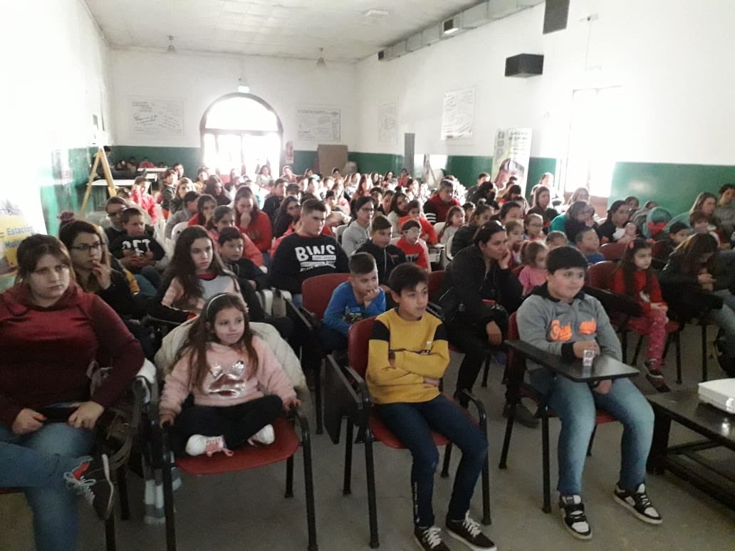 Zaal_86265's tweet photo. Día 4: Maratón Toy Story, explotó!!! Más de 150 personas!! Vacaciones en Familia @puntodigitalAR @Munirivadavia1 @JUReynoso #ProgramaRED https://t.co/EDEOTvXvp6
