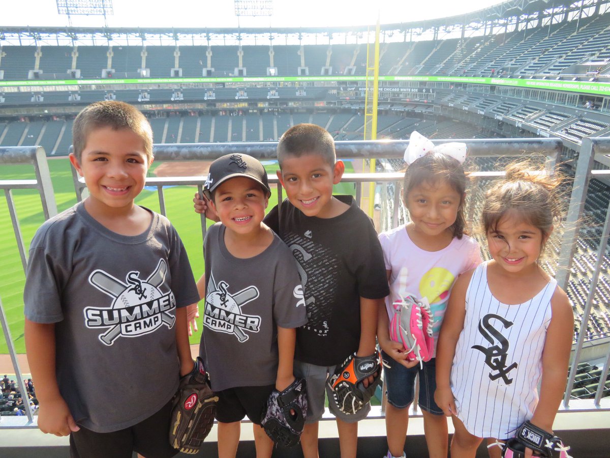 AshleyRubio3's tweet photo. Cousins @whitesox game!!! #whitesox #soxgameday https://t.co/ib1X1XJjsc