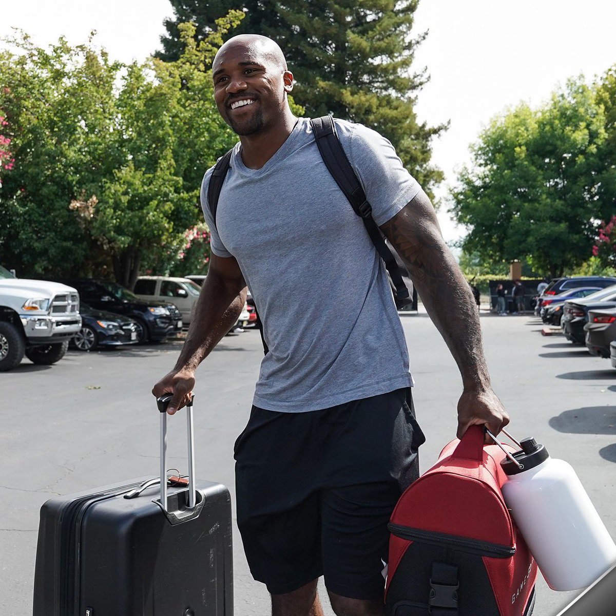 swooperstar86's tweet photo. Year 6!! The journey begins in the Silver &amp; Black ☠️ #trainkeepsmoving #raiders @premiumbusiness https://t.co/lbz8iVPYe7