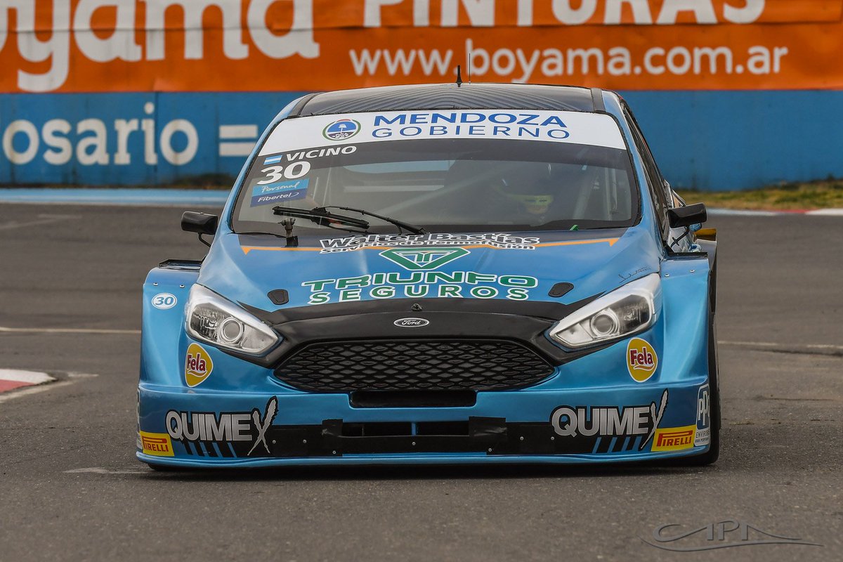 ramracingok's tweet photo. Primera salida a pista para los Focus de la #EscuderíaFela en el #TC2000Rosario

4. @LucasVicino_ok
10. @MartinChialvo
13. @gregoconta https://t.co/6ti2TZKbn4