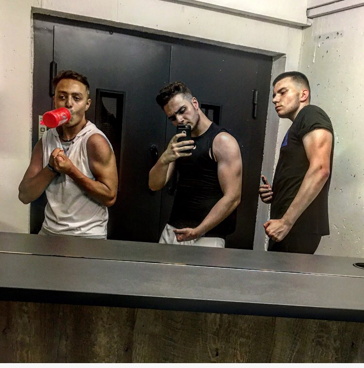 MuminTachsin1's tweet photo. #gym #fitness #gymnastics https://t.co/4KtI7CfWcZ