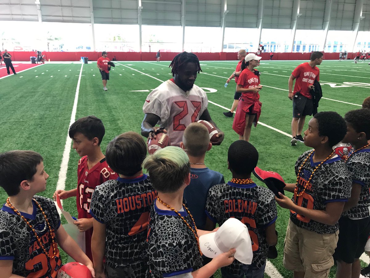 cc11houston's tweet photo. ⁦@LOLGatorsPAL⁩ ⁦@Buccaneers⁩ https://t.co/qz86d3LhRu