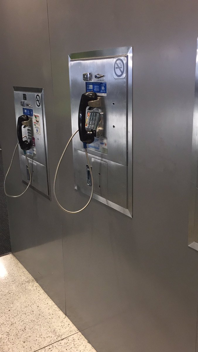 smanos281's tweet photo. Hey look, this airport has a history museum. 
#Ohare https://t.co/bHCLhlPnUr
