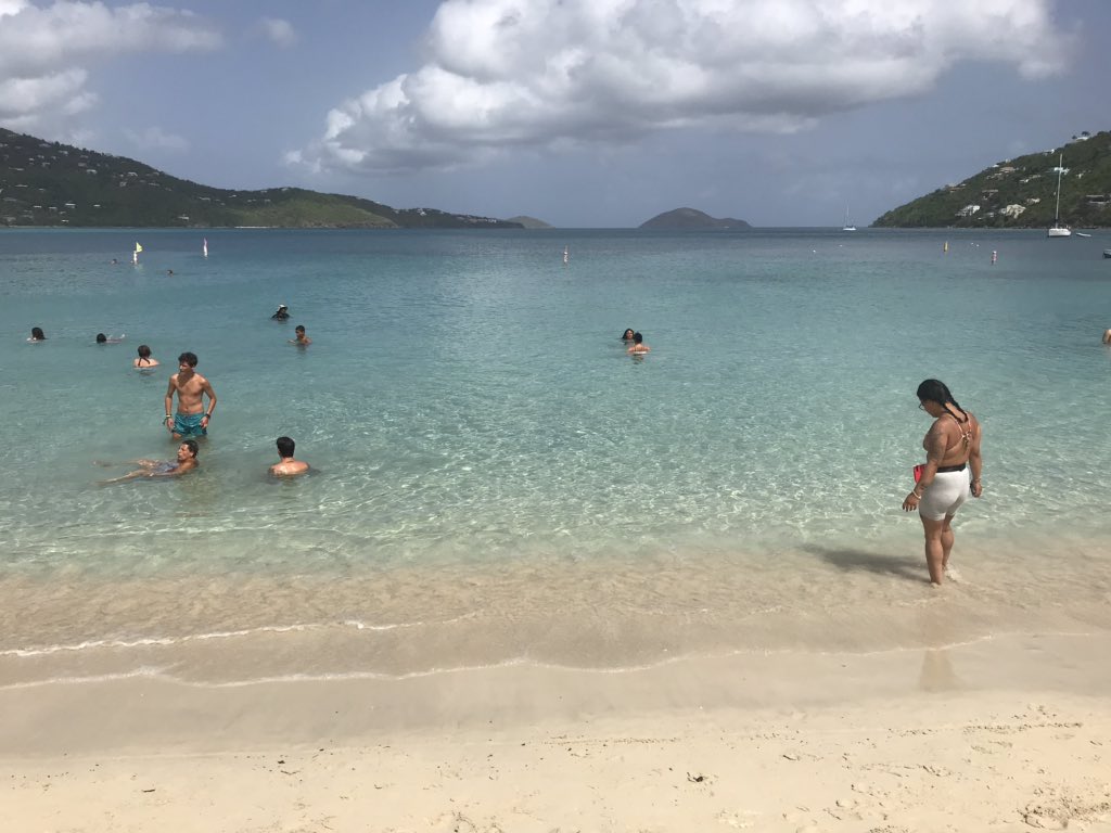 suzannepeacoc17's tweet photo. Pleasantly surprised being a cruise virgin seen some fab places onto Orlando to meet mickey , Virgin Islands , Dominican , grand turks , peurto rico amazing https://t.co/m9sTx5EGjS