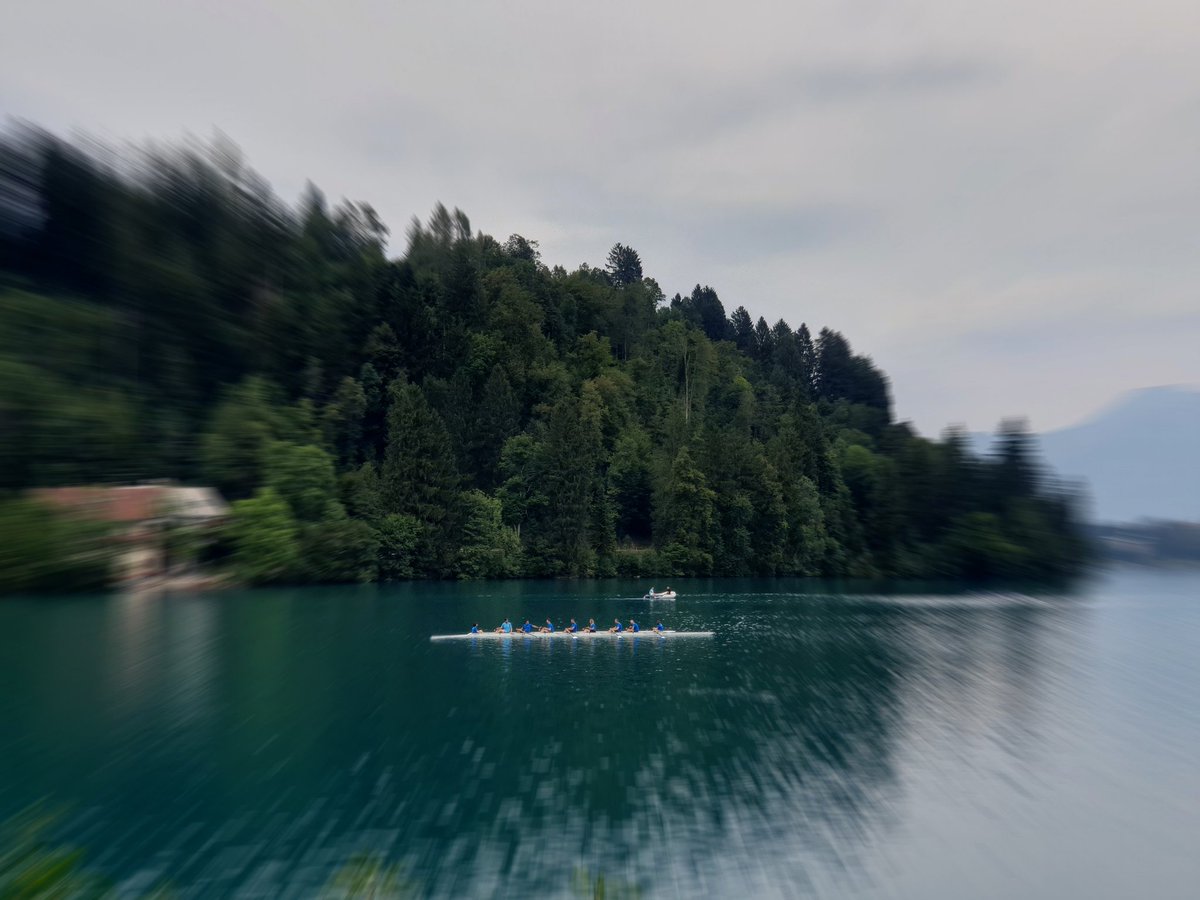 saskica22's tweet photo. #WaterSprts #boat #sports #training on #lake #LakeBled #Bled #Slovenia https://t.co/nDqcUgSDf0