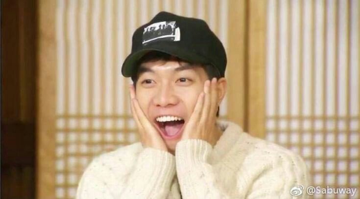 lsg_myanmar's tweet photo. You're my morning Vitamin 💊.You're my endless love❤.Good Morning my Baby 😊.Have a wonderful day😍.
#lsg_myanmar #이승기 #LeeSeungGi #လီဆြန္းဂီ #배가본드 #차달건 #VAGABOND #Cha_Gun #WorldAiren #Airen #빼로 #perro @hookent https://t.co/7Igrecl2K7