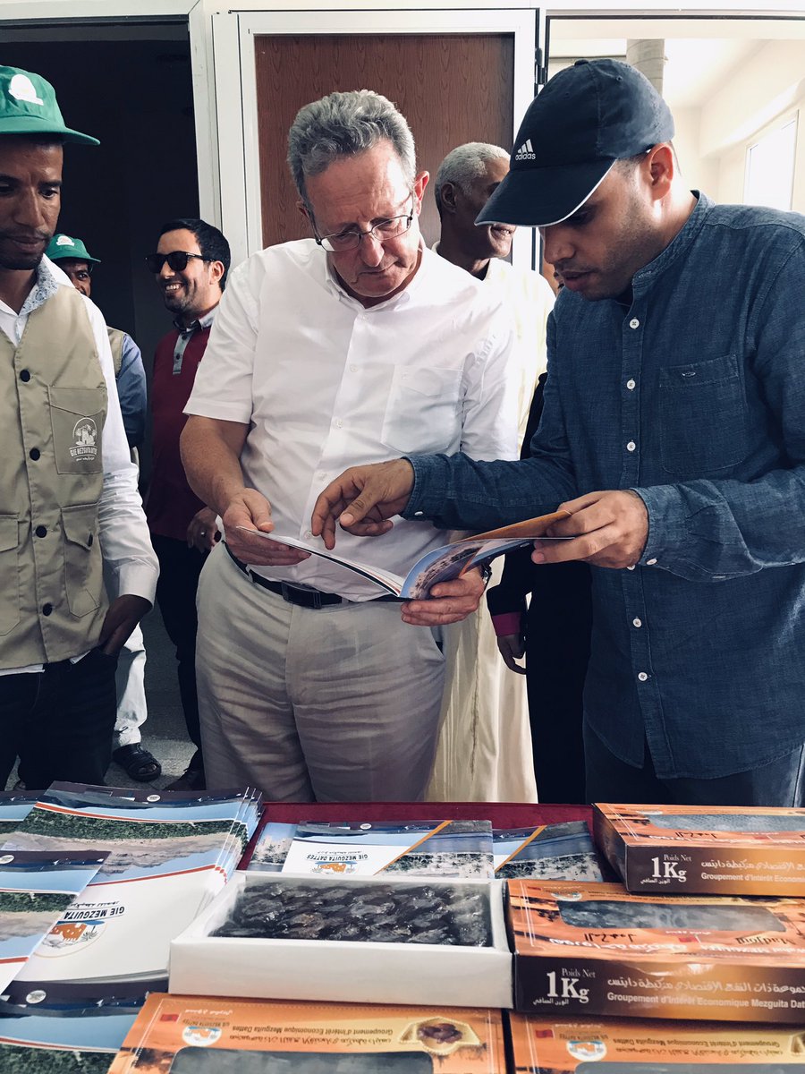 EnabelauMaroc's tweet photo. Retour en images sur les visites qui ont suivi l’atelier de clôture du projet de Développement des filières du #safran et du palmier #dattier #PDFSD en présence de SEM l’Ambassadeur du Royaume de Belgique au Maroc. Intervention mise en œuvre par @EnabelauMaroc #agriculture https://t.co/dqHnjNxfh9