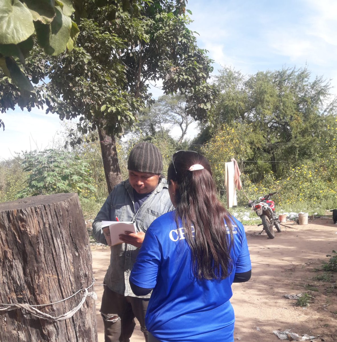 Valegu1985's tweet photo. #EducadoresATR #SomosCAI16 #EscuelaLapachoUno #TARTAGAL Visitas domiciliarias en la comunidad. @fguillesaavedra @MariteLescano @artydance23 @patriciapinasco @AlancayDel @romyalancay @Jesusig94 https://t.co/TtO0EmjUKa