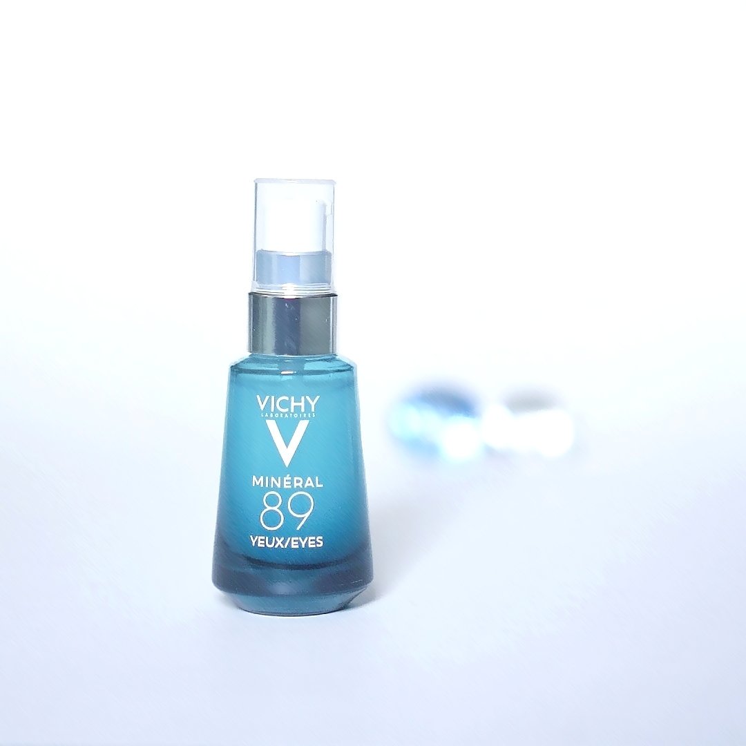 keeping my under eyes hydrated this summer <a href="/InfluensterCa/">Influenster Canada</a> <a href="/VichyCanada/">Vichy Laboratoires Canada</a> #complimentary #VichyLover #Mineral89Eyes #contest