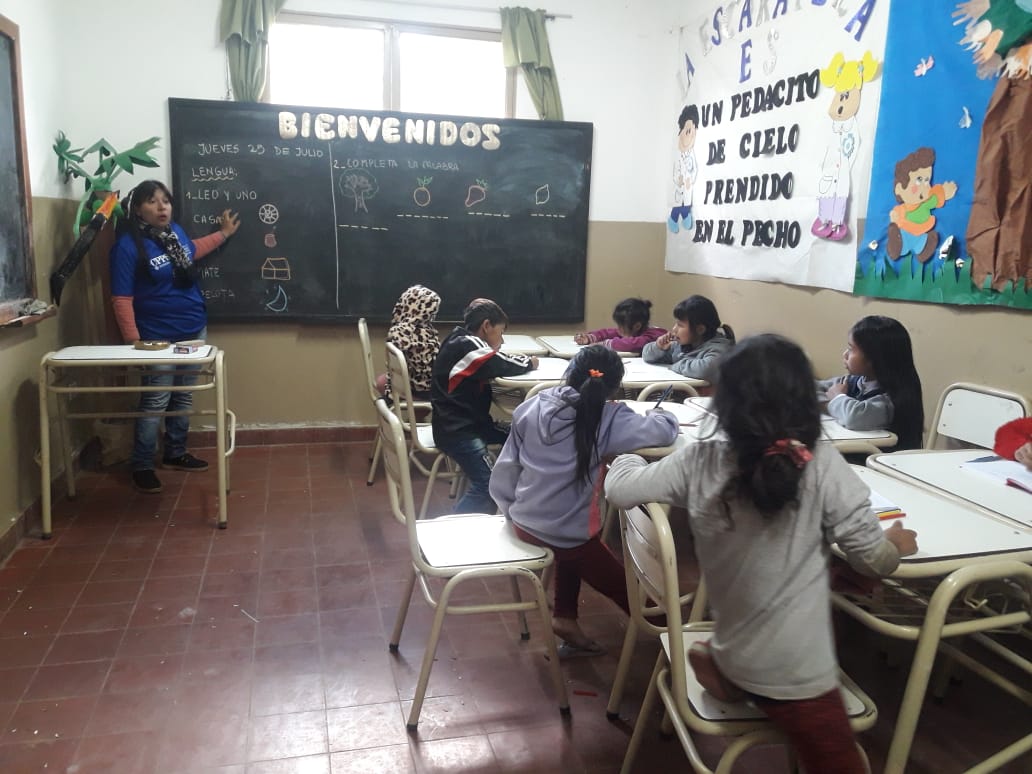 Valegu1985's tweet photo. #EducadoresATR #SomosCAI16 #EscuelaLapachoUno #TARTAGAL Fortaleciendo Escritura. @fguillesaavedra @patriciapinasco @artydance23 @AlancayDel @romyalancay @Jesusig94 @MariteLescano https://t.co/iJpuEoUADl