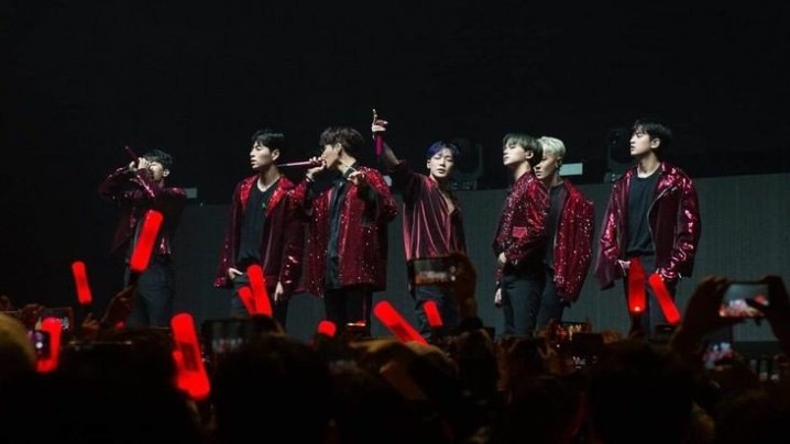 ikonbin131's tweet photo. BE STRONG iKON 💪🏻
FIGHTING iKON 💕
DO YOUR BEST iKON 🌻
#頑張ってiKON https://t.co/Vsc9ZVmASJ