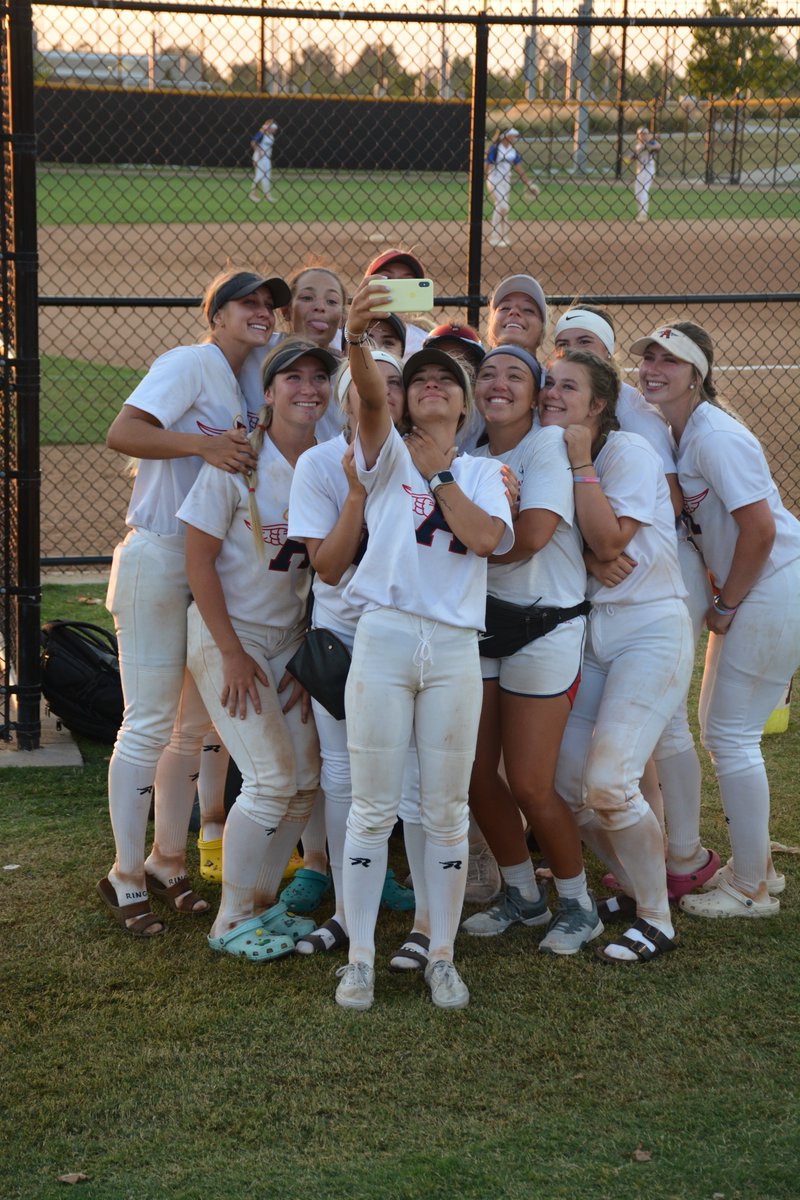 COAngels_Quimby's tweet photo. Finally, I must thank the players and families for the journey from the bottom of my heart. For Coach Sean, and myself our goal has always been to help grow these girls as players and as young women and to help them chase their dreams and to get that degree. https://t.co/yDA7JbtTwb