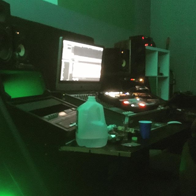nicholasdjukic's tweet image. #studio #stuff 🎧🙏🏼