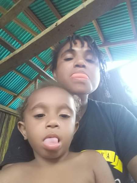 KellyKobak1's tweet photo. Anak deng mama pu gaya lipatan lidah bikin gemes.... https://t.co/XjkFMCSX8S
