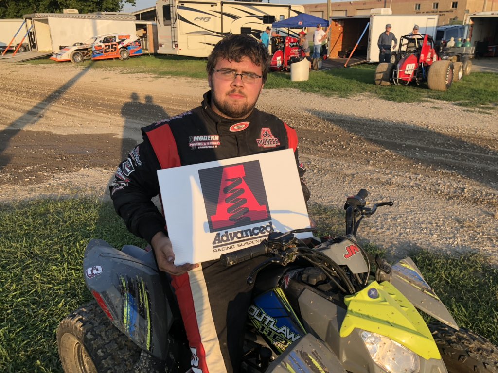 POWRi_Racing's tweet photo. Tonight’s POWRi @Lucas_Oil National Midget League heat race winners at @BelleClairSpdwy:
@AutoMeter Heat 1️⃣ — @Cannon_Mac08
@KSE_Racing Heat 2️⃣ — @TylerThomas91
@AdvRacingSusp Heat 3️⃣ — @Jake_Neuman3N
McIntosh is also tonight’s @PACRacing #HighPointMan! https://t.co/2hwylEwYsP