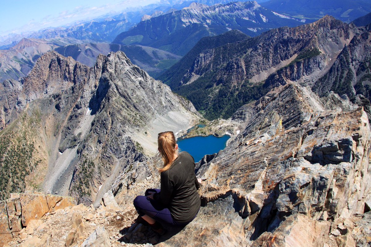 LeaahJay's tweet photo. Fisher Peak:
- Highest summit in the Southern Rockies (9,336ft)
- 4,400ft elevation gain in 5kms
- 360 mountain views
- Absolutely breathtaking (literally + figuratively 😅)

I’ve wanted to hike it since moving to Kimberley, BC last year. 

Mission accomplished. ✔️
#FisherPeak https://t.co/OfRjj0h9a4